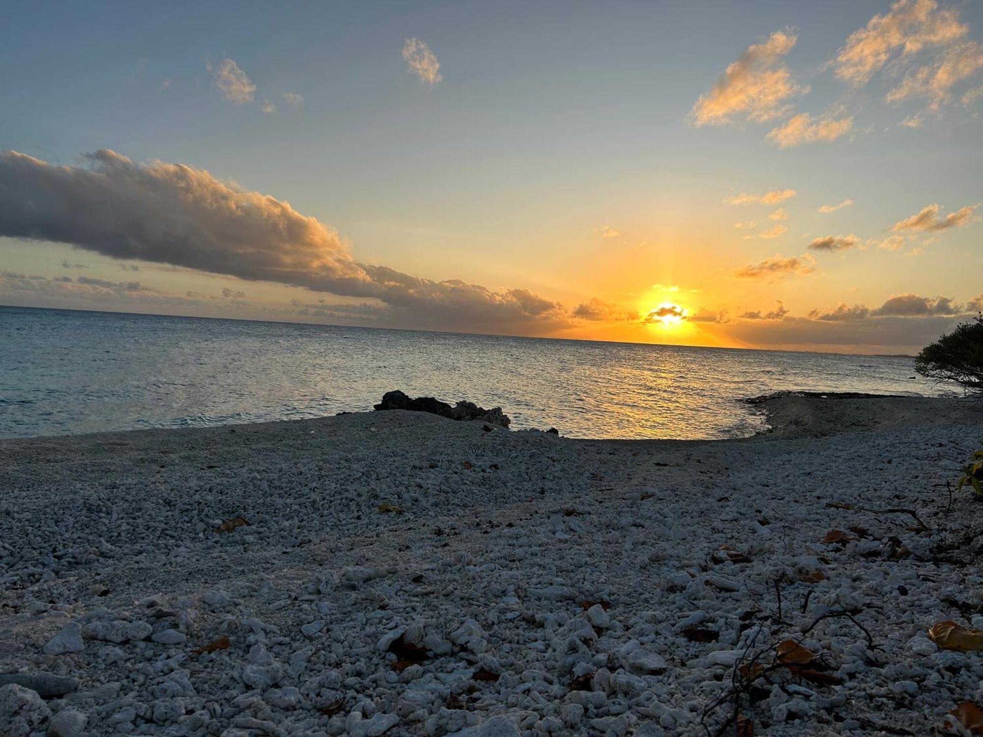 Rangiroa Bliss Hotell Tiputa Exteriör bild